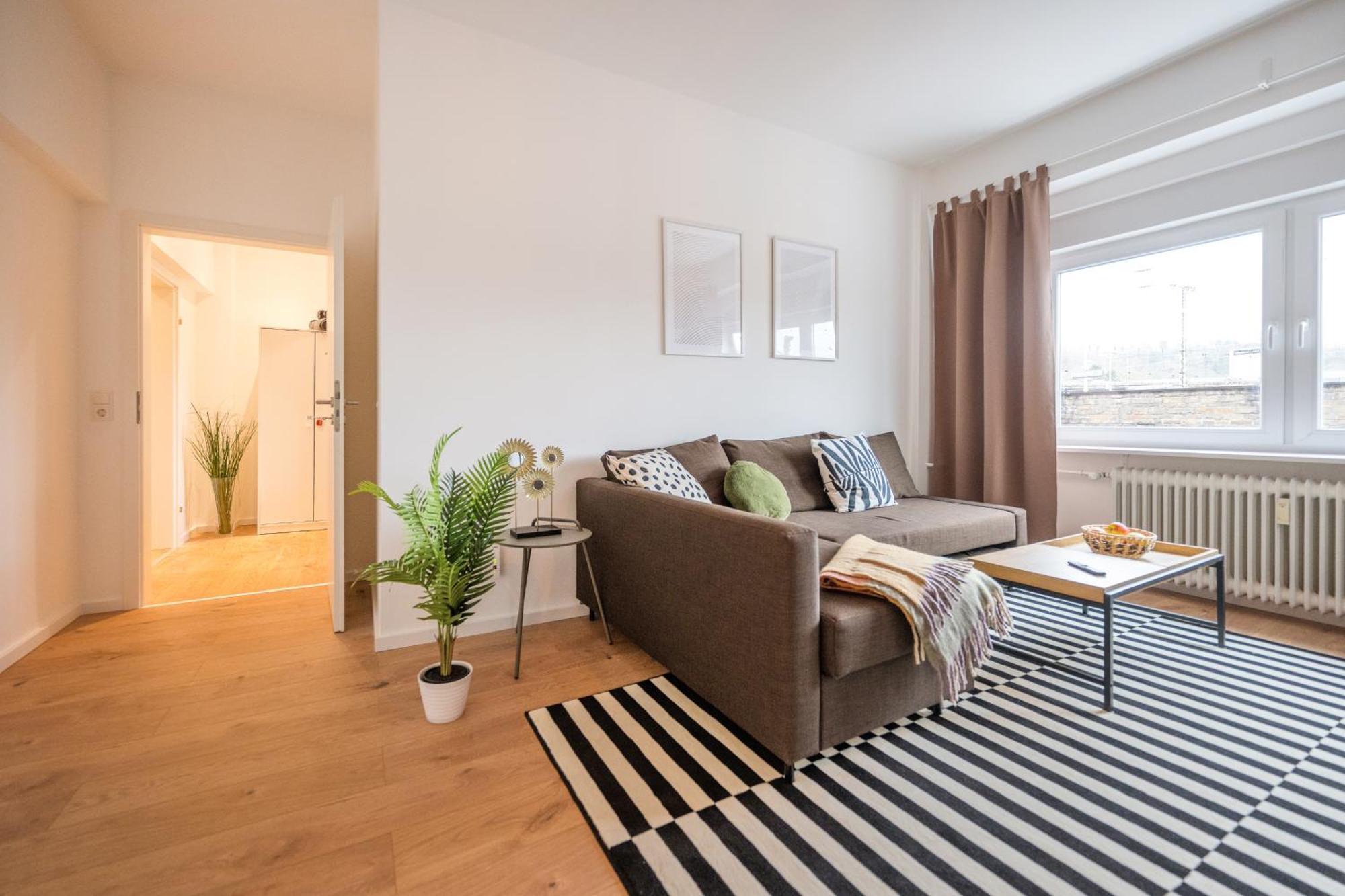 Neu: 100M² - Ideal Fuer Familien/Geschaeftsr. - Hbf Koblenz  Kültér fotó